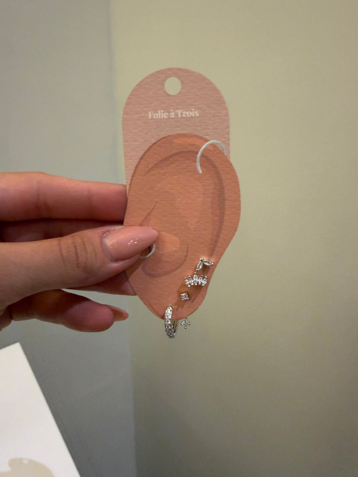 Compo oreille argenté (4) : anneau - piercing - couronne - fleur double
