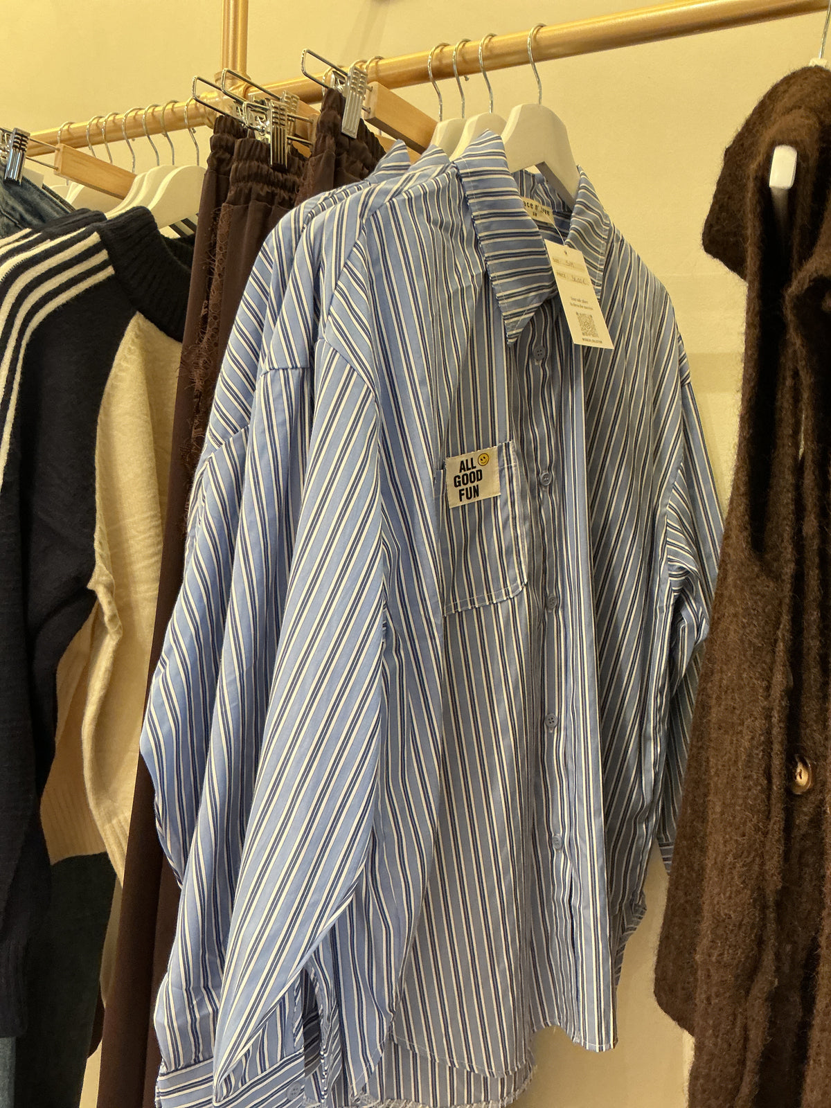 Chemise à ligne bleu