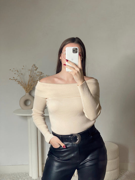 Pull IRRESISTIBLE